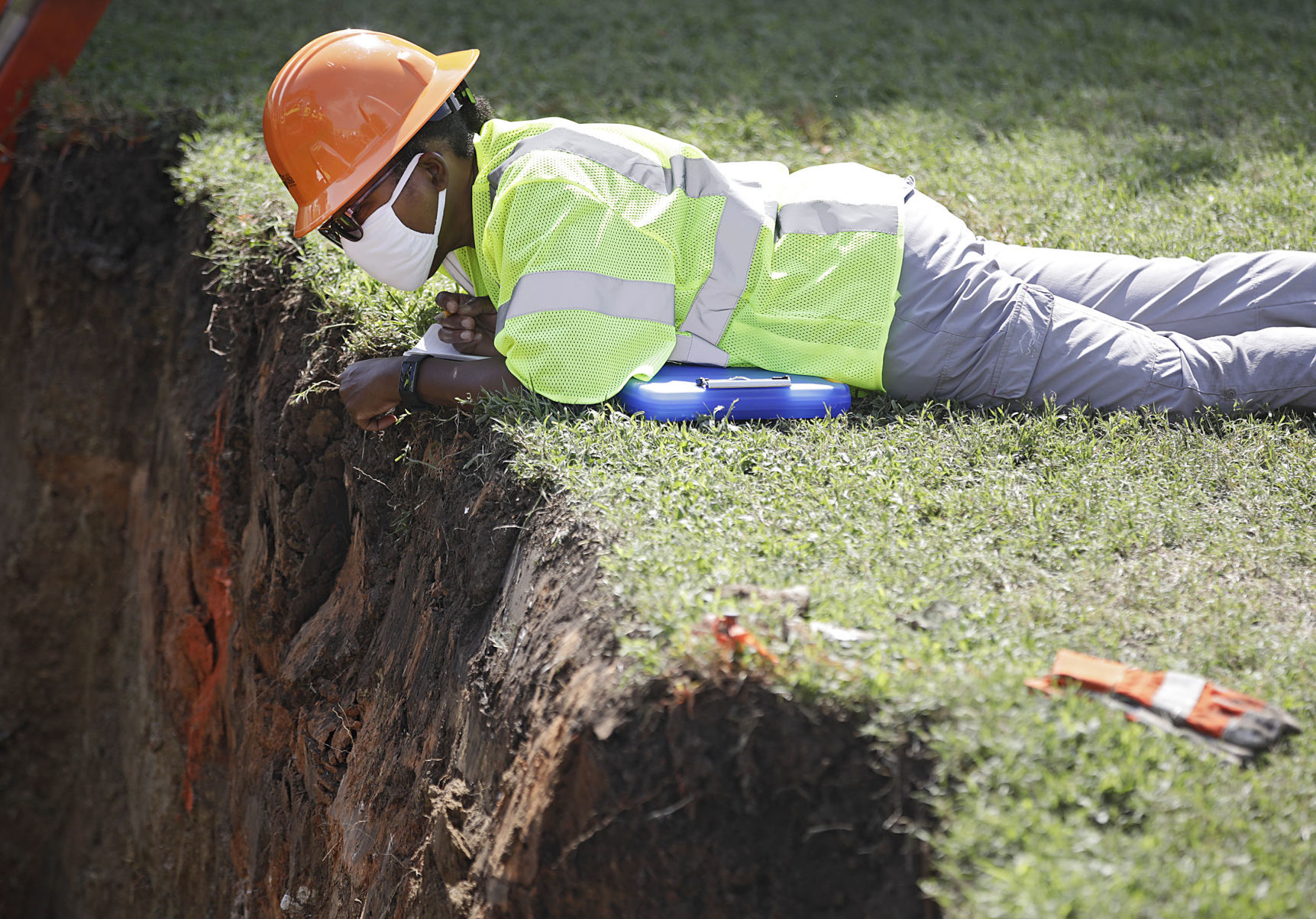 Mass graves search